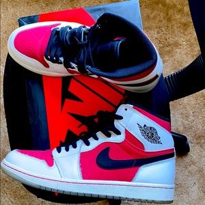 Jordan 1 retro carmine